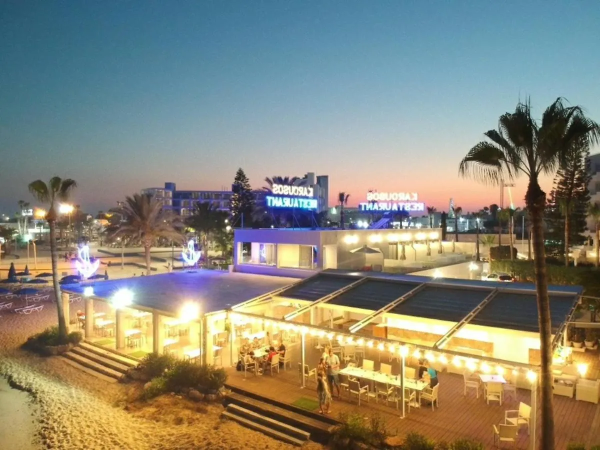 Karousos Beach Rooms Ajía Nápa Apartmanhotel