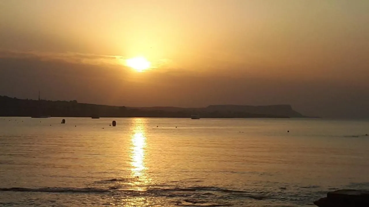 Apartmanhotel Karousos Beach Rooms Ajía Nápa Ciprus