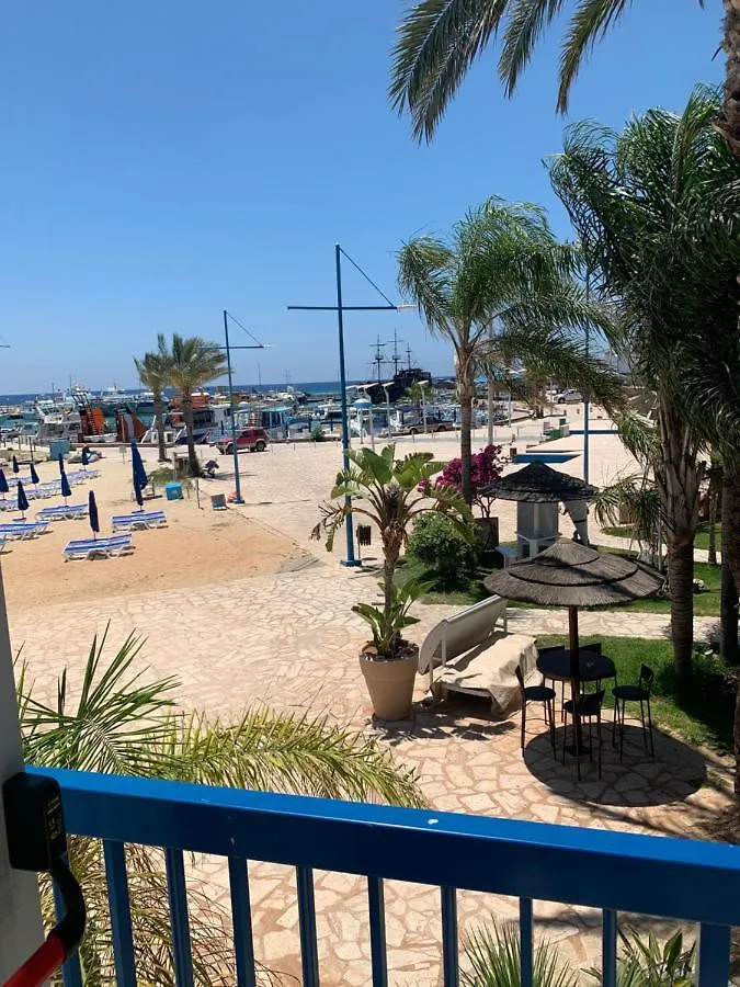 Karousos Beach Rooms Ajía Nápa 0*,  Ciprus